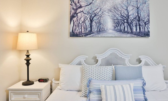 Oxford House | Cute & Cozy 3BR/2BA rancher w/King Bed