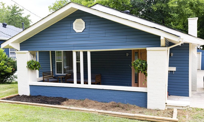 Crestline Heights House | Family-Friendly Home Near Downtown BHM - Pet & Child Friendly
