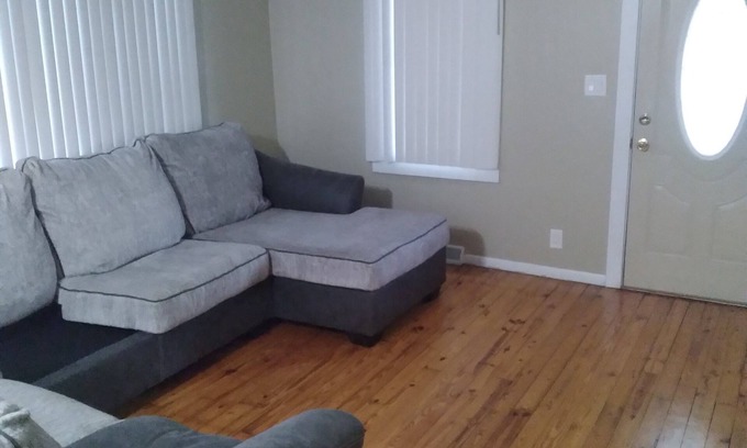 Durand House | Cozy Home Near Union Station in Railroad City USA
