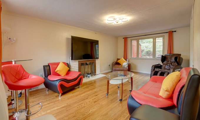 Mount Lebanon House | Quaint Home with Patio Near Downtown Pittsburgh