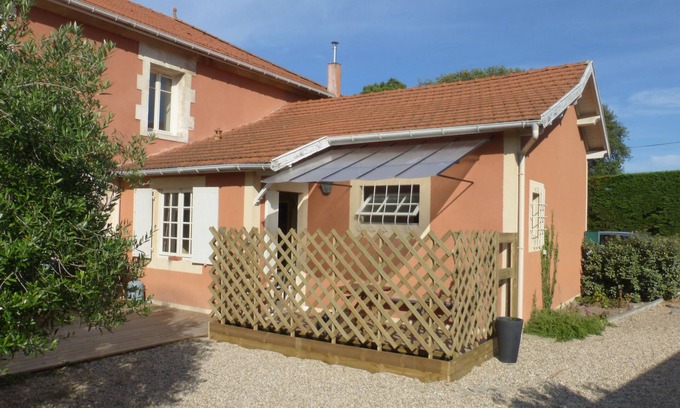 Soulac-sur-Mer House | Charming 4-Room House with Ocean View Near Beach & Center