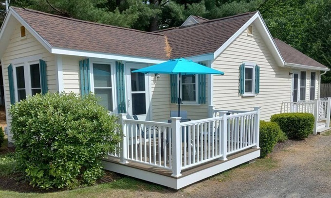 Gilford Cottage | Idyllic Lakefront Cottage with Private Beach & Pet Friendly
