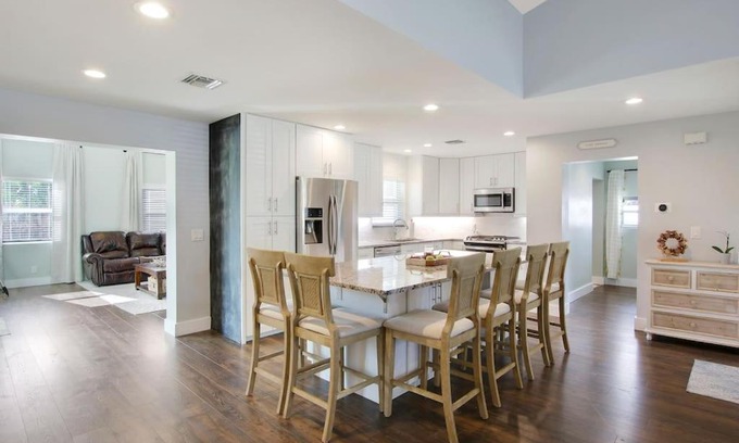 Florida North Atlantic Coast House | Inviting 4 Bed Retreat in North Palm Beach - Family & Pet Friendly