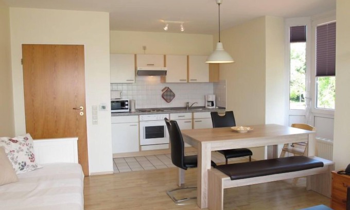 Wremen Apartment | Pet-Friendly Cuxland Ferienpark: Oceanfront Retreat Awaits