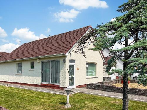 Rhiwbina House | Cozy Cwtch Cottage: A Family and Pet-Friendly Retreat