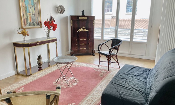 Quartier Chorier-Berriat Apartment | Convenient Stay at Chez Faffa | Near Train Station & Amenities