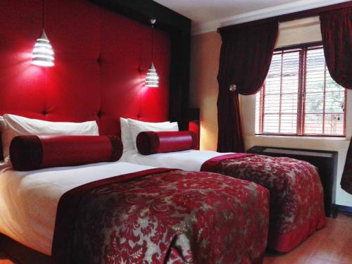 Polokwane House | Delightful Cycad Guest House: 9/10 Rated with Breakfast