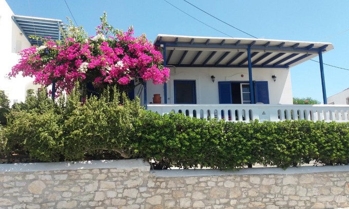 Marpissa House | Welcoming Cycladic House in Paros with Family Amenities