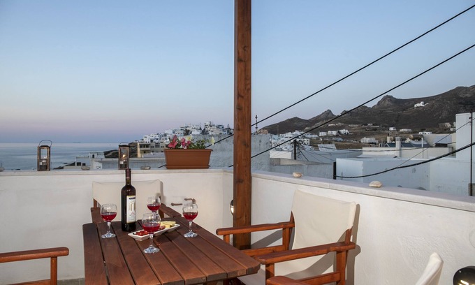 Naxos Town Apartment | Oceanfront Cycladic Mansion with Castle Views & 10/10 Rating