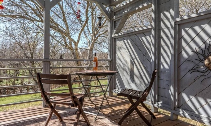 Fredericksburg House | Beautiful Cyclismo Suite 3 with Great Backyard & Breakfast