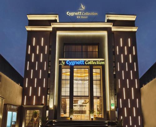 Faizabad Hotel | Oceanfront Cygnett Collection K K Hotel with Pool Access