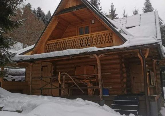 Nowy Targ Villa | Discover Cypisówka: Family-Friendly with Hot Tub Bliss