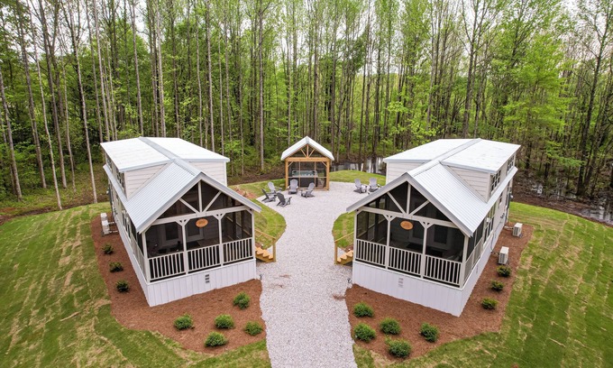 Belden Cottage | Discover Cypress Cottage: Hot Tub, Lake & Kayaking Retreat