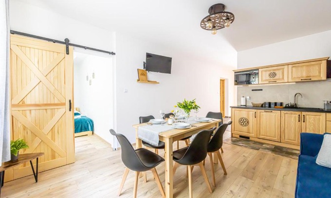Czarna Gora Apartment | Discover Czarna Góra Apartments: Family-Friendly Retreats