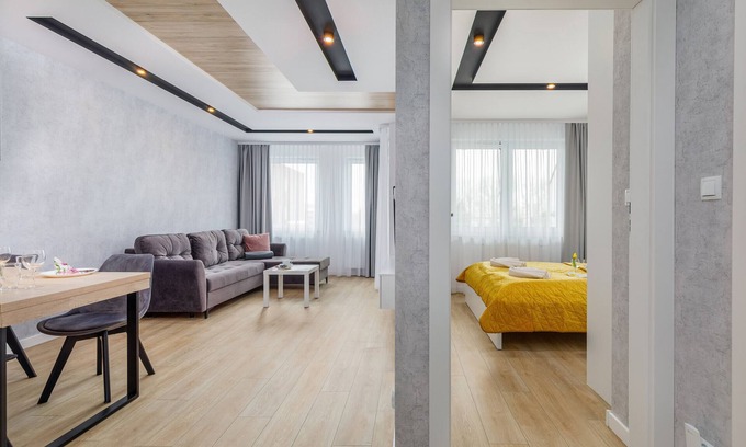 Kolobrzeg Apartment | Cozy Cztery Pory Roku B47 with Wifi & Balcony in Kolobrzeg