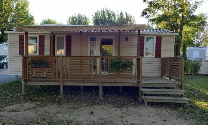 Condrieu House | Discover Découvertes et Plaisirs: Family & Pet-Friendly Retreat