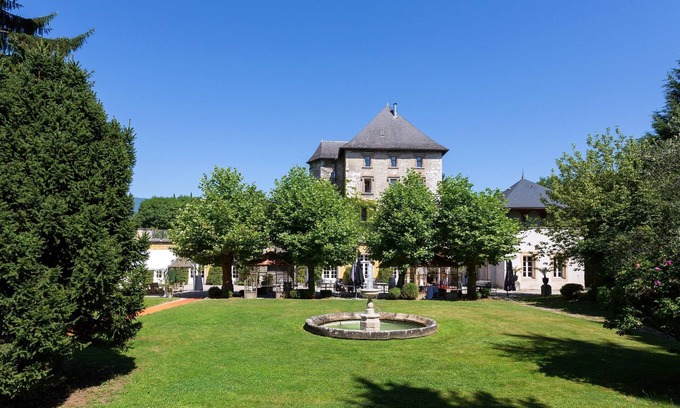 Chambery Apartment | Dégustations de Vin ! Chateau, Piscine sur place