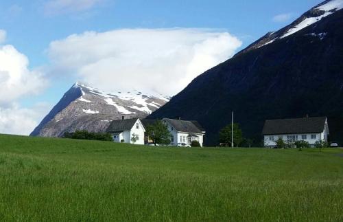 Uskedal Bed & Breakfast | Exceptional Stay at Dønhaug Gjestegard – Pet & Child Friendly