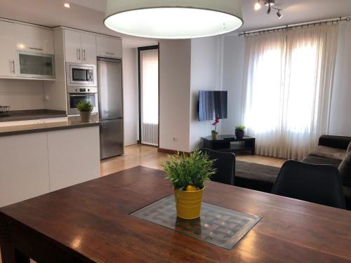 Santo Domingo de la Calzada Apartment | Exceptional Dúplex with 4 Bedrooms, Ideal for Families