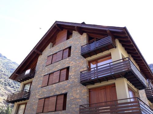 Esterri D'Aneu Apartment | Family Duplex Retreat in Esterri d'Àneu - Rated 9.4/10