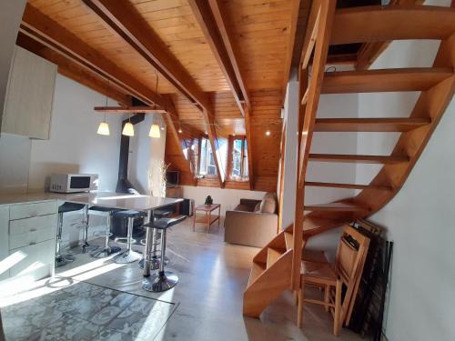 Pla de l'Ermita Apartment | Pet-Friendly Dúplex Herbasabina 4 with Renovated Kitchen