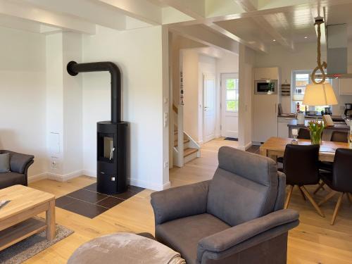 Wittduen Apartment | Family-Friendly Retreat at Dünenperle Wanderdüne