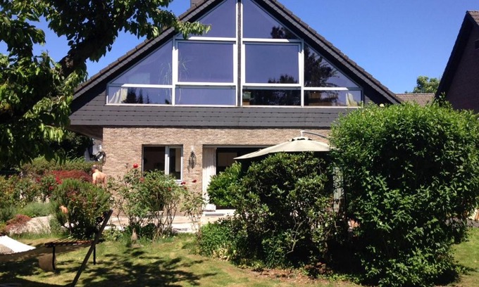 Gerresheim House | Guest Rated: 9/10 at Düsseldorfer Privatzimmer Retreat