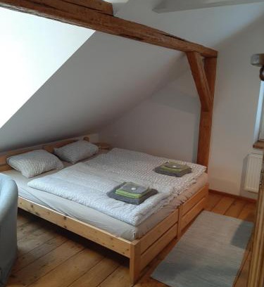 Krasna Lipa House | Budget-Friendly Dům U Šípku: Pet & Child Friendly Stay