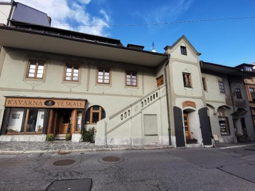 Vimperk Apartment | Explore Dům U Jelena: Family-Friendly Stay with Top Ratings