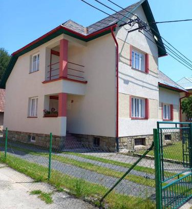 Karolinka House | Oceanfront Retreat at Dům u splavu - Rated 9.5/10!