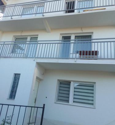 Novi Grad Sarajevo Apartment | Pet-Friendly Dženana Apartment: Ideal for Families & Relaxation