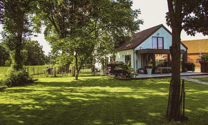 Retie Bed & Breakfast | Top-Rated D&A Nest: Family & Pet-Friendly Getaway