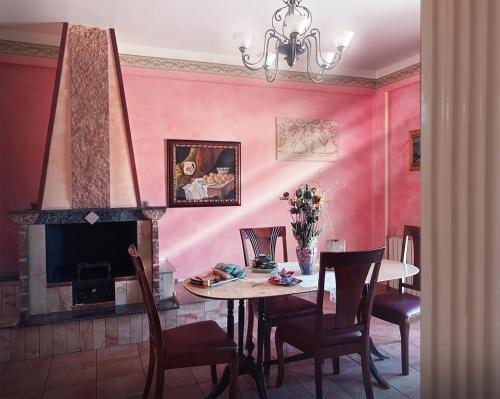 Cianciana Apartment | Elegant D'ALTRITEMPI: Family-Friendly Stay in Cianciana