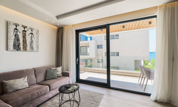 Bibinje Apartment | Cozy DʻArt Villa Apartment A1 with Ocean View & Family Comfort
