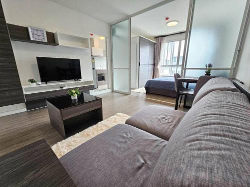 Chiang Mai Apartment | Top-Rated D Condo Ping: Poolside Retreat Near Central Festival