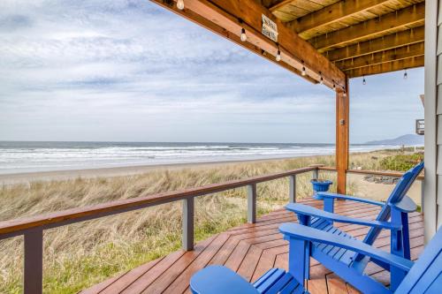 Rockaway Beach House | Relax at D & D Ocean Retreat: Family-Friendly Getaway