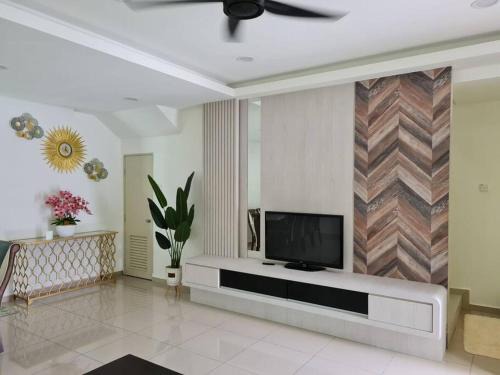 Kluang House | Family-Friendly D'has Homestay in Kluang, Johor - Rated 9/10