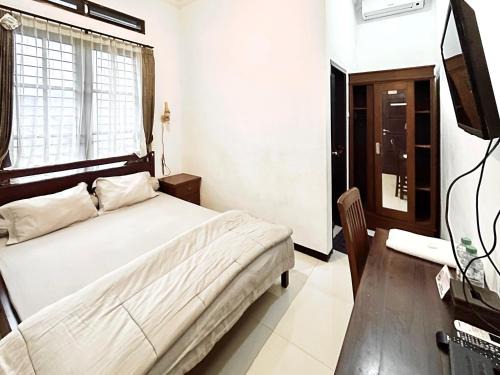 Malang Hotel | Budget-Friendly Stay at OYO 350 D' Maktab Homestay