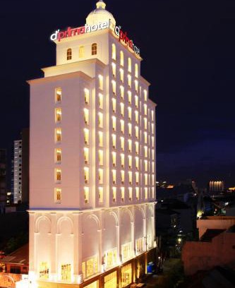 Makassar Hotel | Cozy d'primahotel Pattimura Makassar with Oceanfront Views