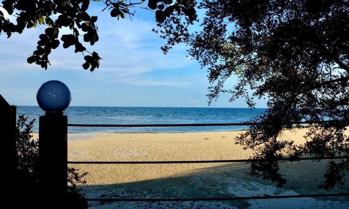 Siquijor Hotel | Inviting D's Ocean View Beach Resort with Family-Friendly Perks