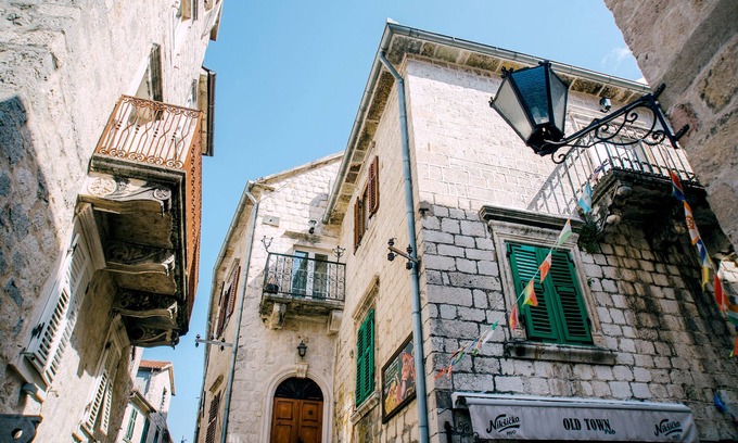 Kotor Old Town Apartment | Family-Friendly D & Sons Apartments with Kitchen & Breakfast