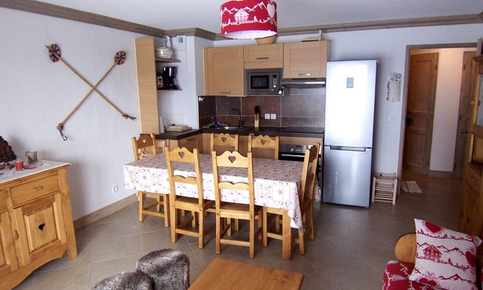 Prapoutel Apartment | Spacious Family Retreat with Kitchen & Pet-Friendly Amenities