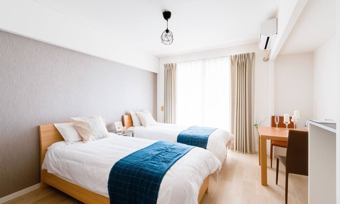 Karasumaoike Apartment | Convenient Stay Steps from Karasuma Oike Station