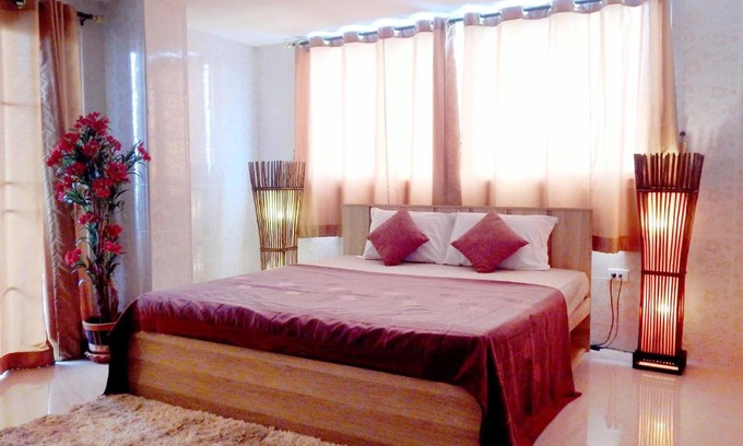 Phan Thong Hotel | Oceanfront D5 Hotel in Nong Tamluang - Rated 8/10 by Guests