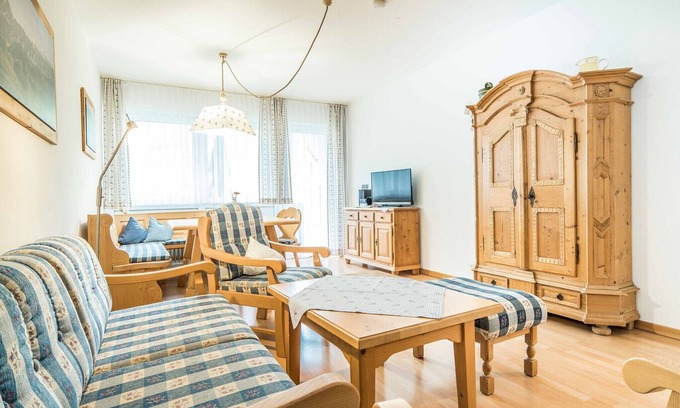 Oberaudorf Apartment | Top-Rated D6 Classic Apartment with Balcony & Allergy-Friendly