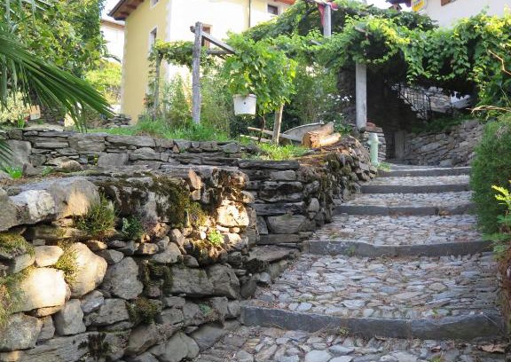 Verdabbio Bed & Breakfast | Cozy Da Erminia: Family-Friendly with Delicious Dining