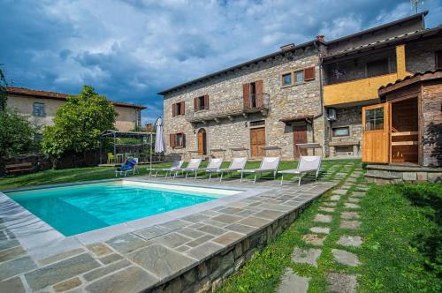 Borgo alla Collina Villa | Discover Da Paolino: Oceanfront Haven with Pool & Pet-Friendly