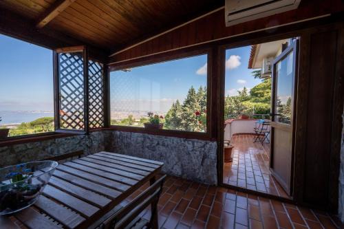 Ercolano Apartment | Discover Da Ste: Family-Friendly with Breakfast Included