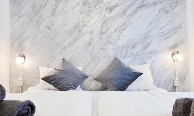 Hafendorf Apartment | Comfortable Da Vinci Apartment - Family-Friendly Retreat
