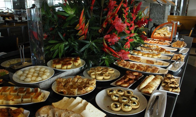 Adrianopolis Hotel | Discover Da Vinci Hotel & Conventions: Family-Friendly Retreat